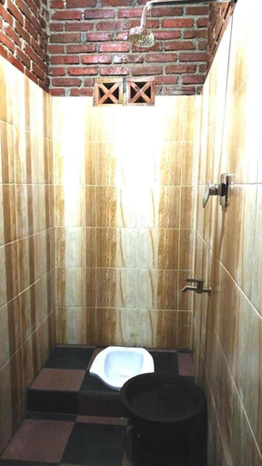 Bathroom 3, Cottage Bumi Saddam Palayangan 1, Bandung