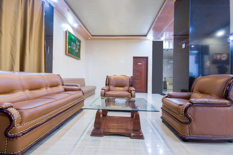 OYO 3023 Yellow Residence, Medan
