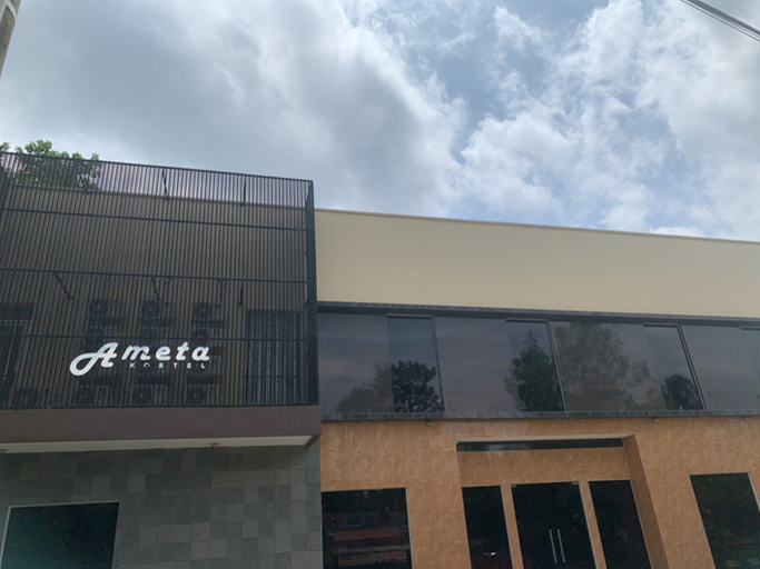 Exterior & Views 2, RedDoorz near Alun Alun Purbalingga, Purbalingga
