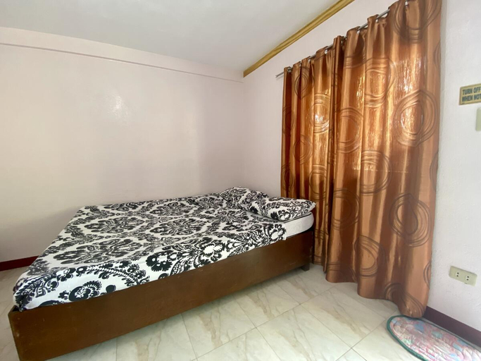 Bedroom 2, RedDoorz Hotel @ Megans Paradisio Beach Resort, San Antonio
