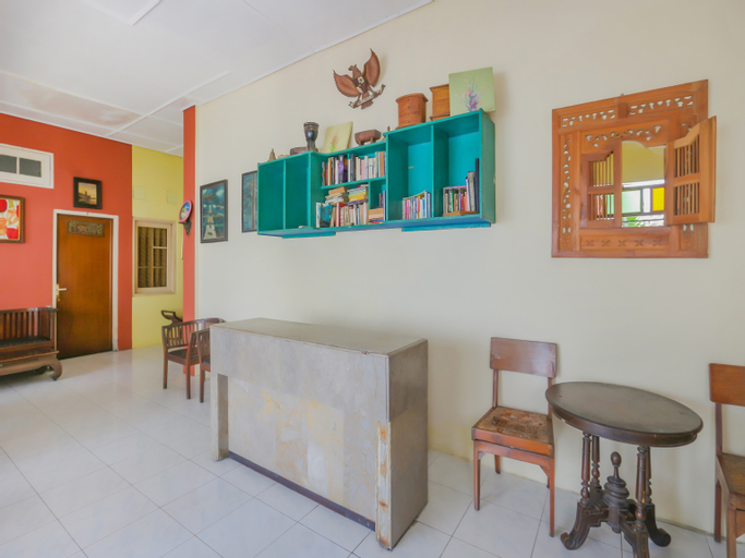 Public Area 2, SPOT ON 90272 Istana Griya 1 Hotel, Solo