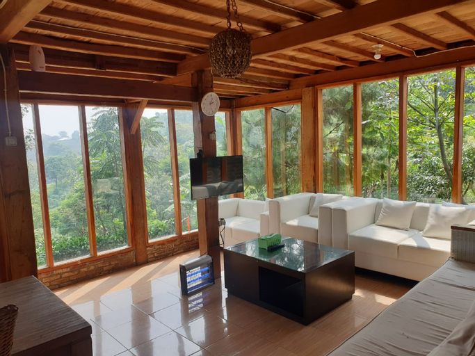 Villa D'troy Punclut, Bandung