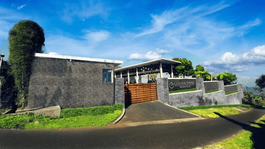 Louis Kienne Bandungan Semarang, Semarang