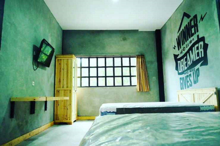 Bandara Ahmad Yani Hanoman by Pillow, Semarang