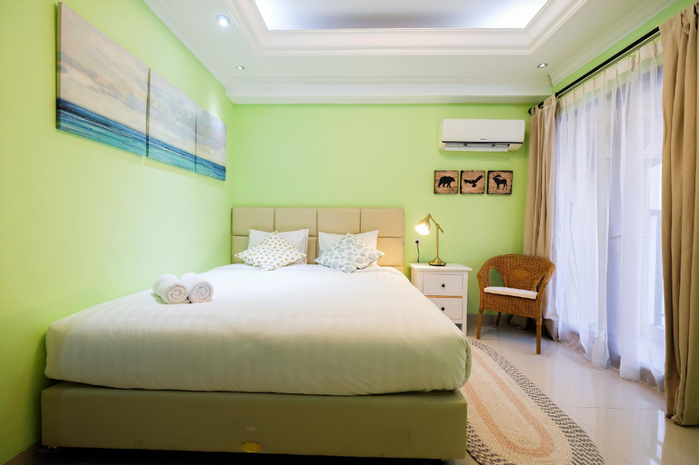 Studio Room Atria Residence Gading Serpong By Travelio, Tangerang