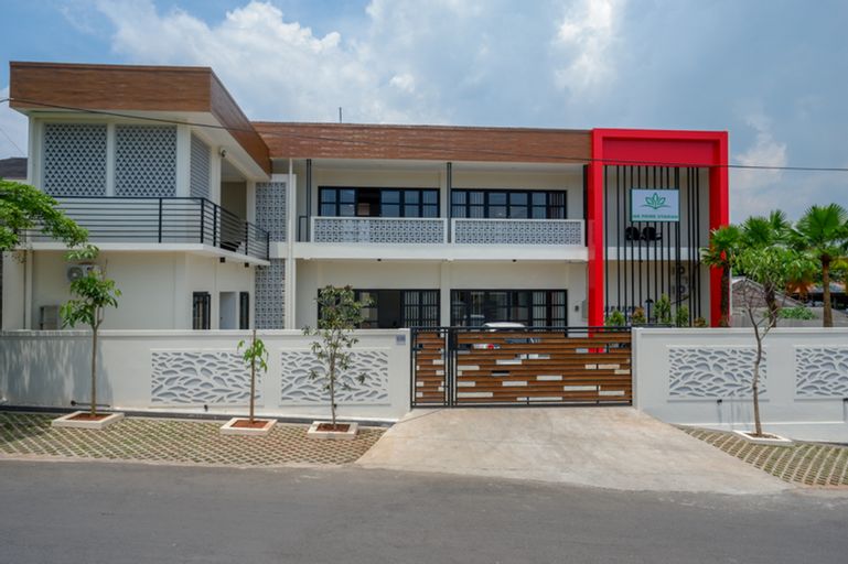 KoolKost Syariah near Kawasan Industri Candi Gatot Subroto, Semarang