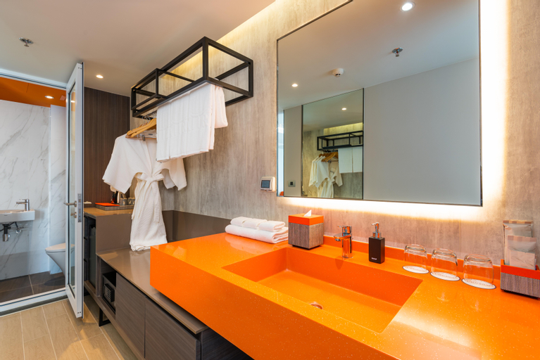 Bathroom 8