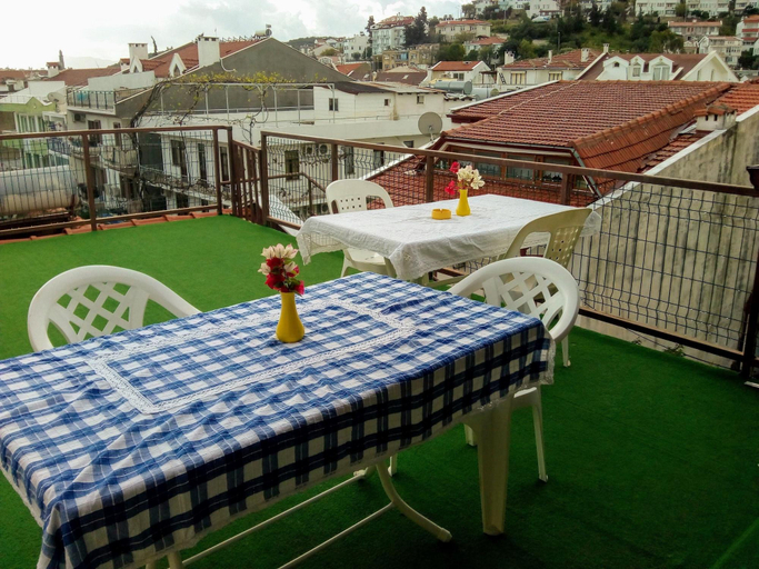 Others 5, Lacin Apart Otel, Datça
