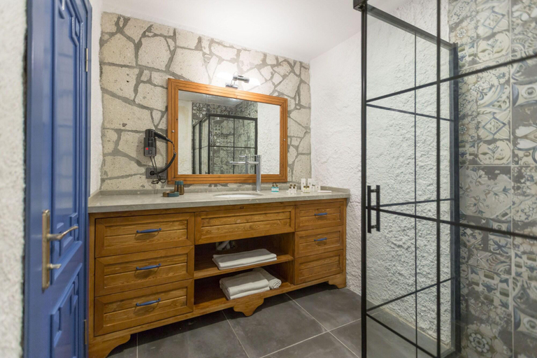 Bathroom 4, Risus Garden Marina Hotel, Kuşadası
