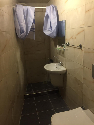 Bathroom 5, Timur Hotel, Bakırköy