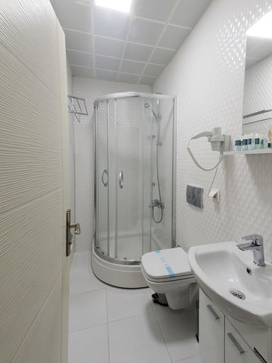 Bathroom 5, Nusret Bey Hotel, Fatih