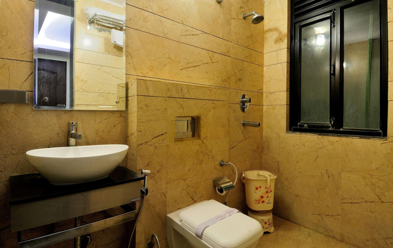 Bathroom 4, Hotel Cabana Pahar Ganj, Delhi