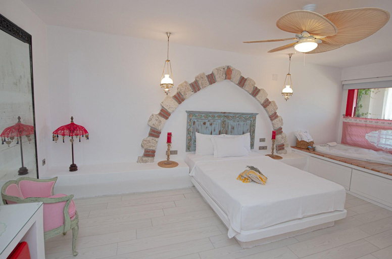 Bedroom 4, Villa Taraca Alacati Romantik Hotel, Çeşme