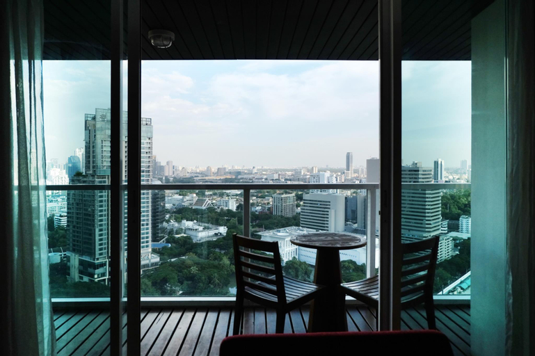 Exterior & Views 14