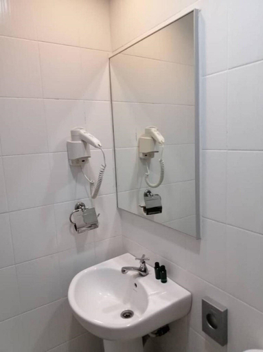 Bathroom 2, Tropical Hotel Kota Damansara, Petaling Jaya