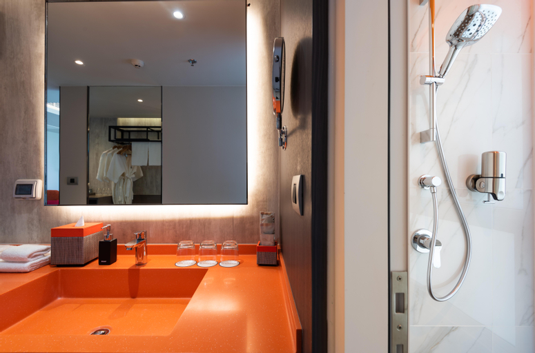 Bathroom 7