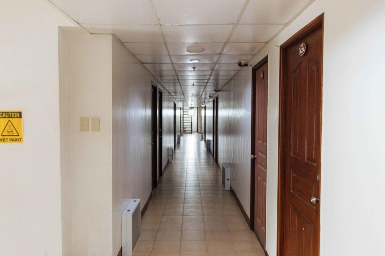Public Area 4, RedDoorz @ Moonwalk Paranaque, Parañaque