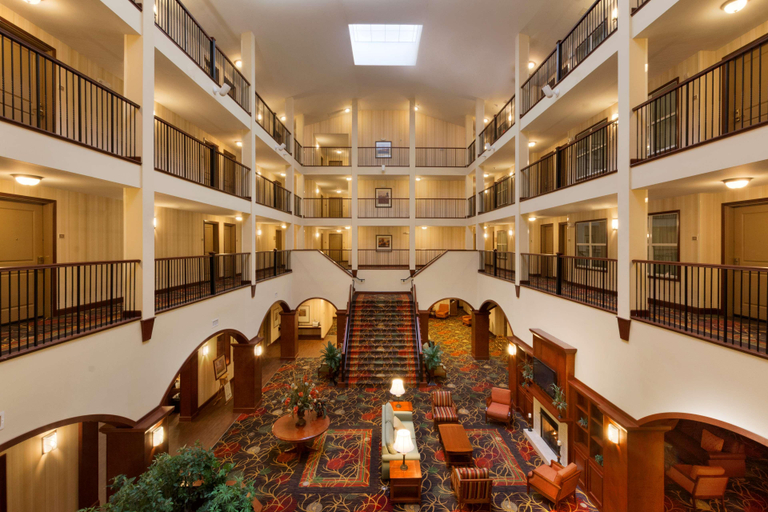 Public Area 2, Country Inn & Suites by Radisson, Braselton, GA, Barrow