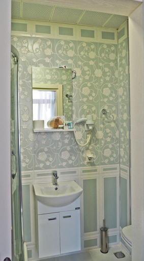 Bathroom 5, Nusret Bey Hotel, Fatih