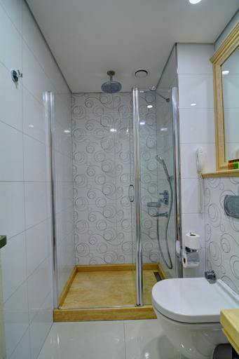 Bathroom 5, Novelty Hotel, Fatih