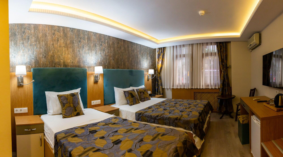 Bedroom 3, Hotel Devman, Beyoğlu