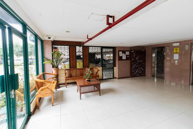 Exterior & Views 3, RedDoorz @ Moonwalk Paranaque, Parañaque