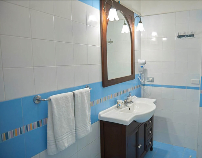 Bathroom 4, L Anfiteatro Di Pompei B B, Napoli