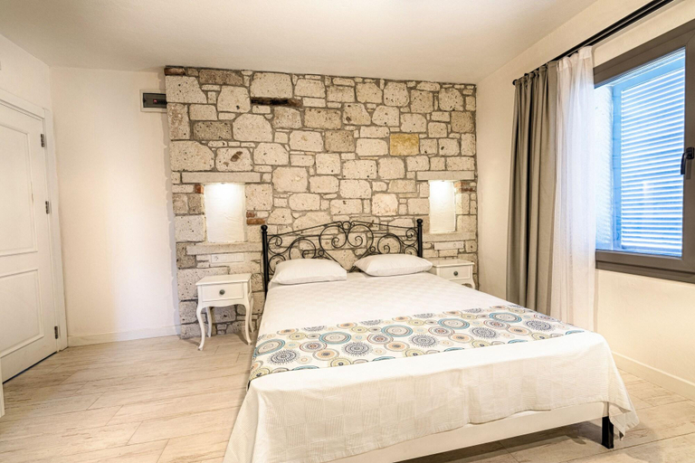 Bedroom 2, Bademli Konak Otel, Datça