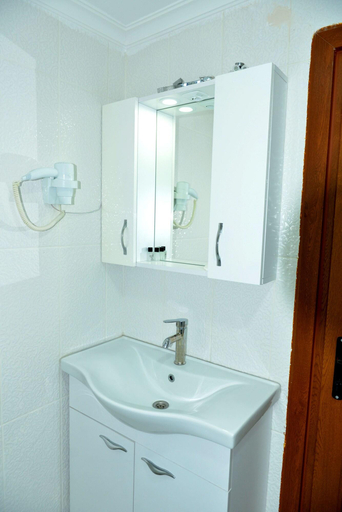 Bathroom 5, Hotel Marina City, Fatih