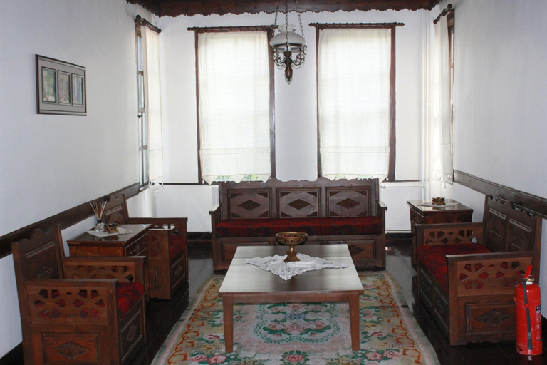 Public Area 2, TOPRAKÇILAR KONAĞI, Merkez