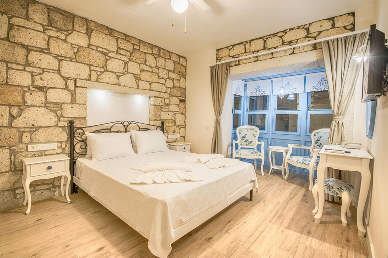 Bedroom 2, Bademli Konak Otel, Datça