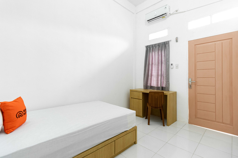 Bedroom 4, KoolKost near Sungai Saddang Makassar (Minimum Stay 6 Nights) (tutup sementara), Makassar