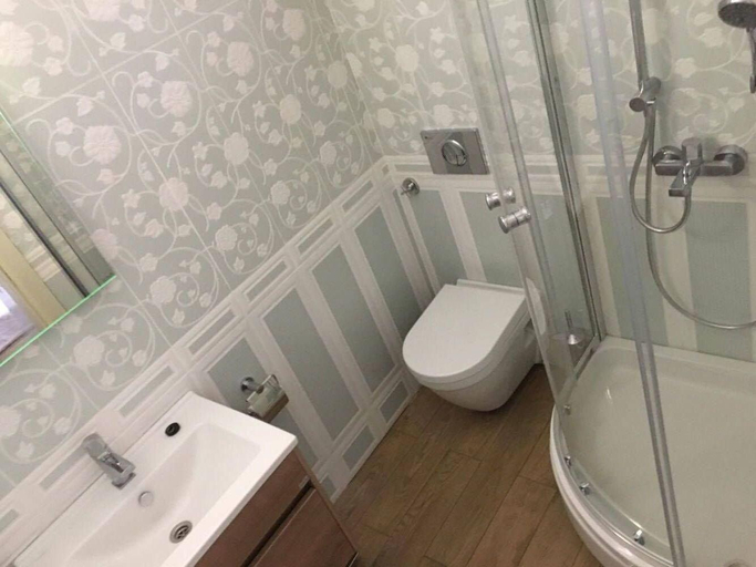 Bathroom 4, Pekcan Otel, Burhaniye
