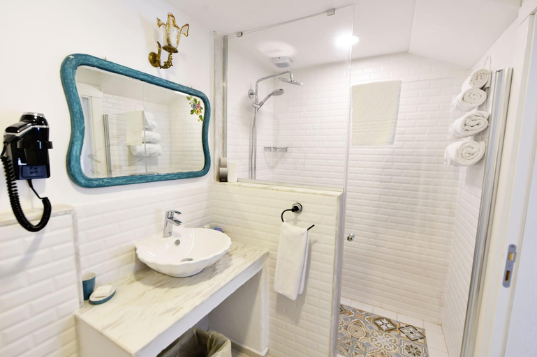 Bathroom 5, Villa Taraca Alacati Romantik Hotel, Çeşme