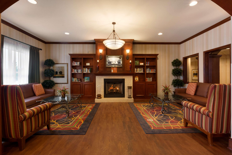 Public Area 2, Country Inn & Suites by Radisson, Braselton, GA, Barrow