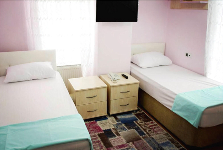Bedroom 2, Akdogan Hotel, Merkez
