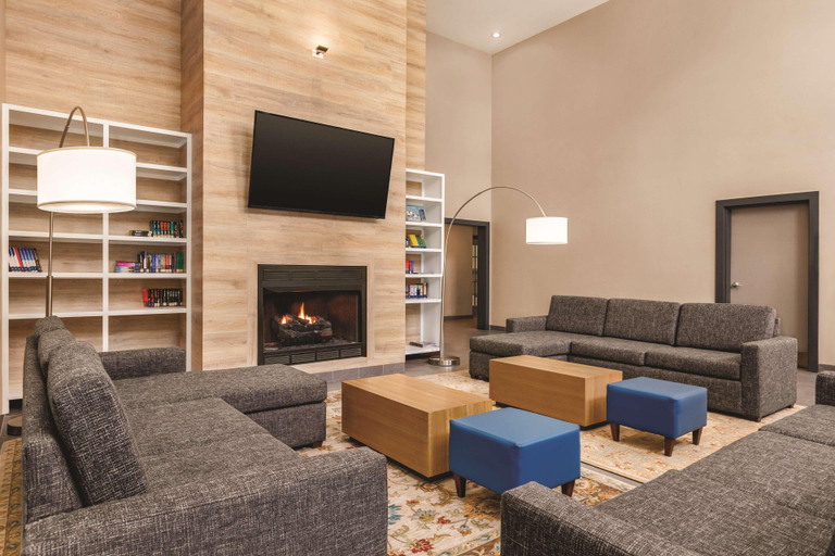 Public Area 2, Country Inn & Suites by Radisson, Beaufort West, SC, Beaufort