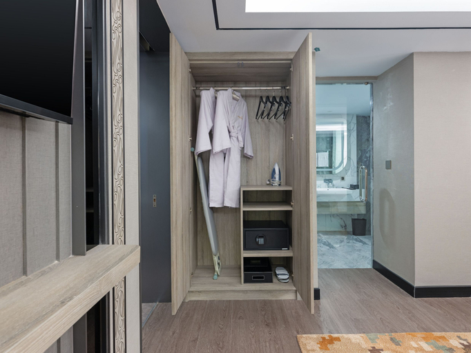 Bedroom 22