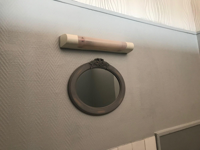 Bedroom 3, Hotel De La Gare, Somme