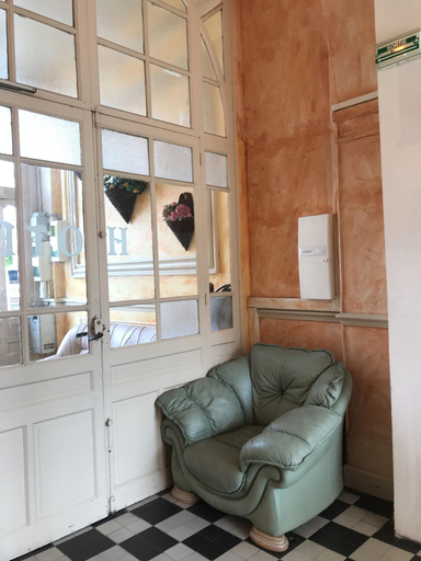 Public Area 2, Hotel De La Gare, Somme