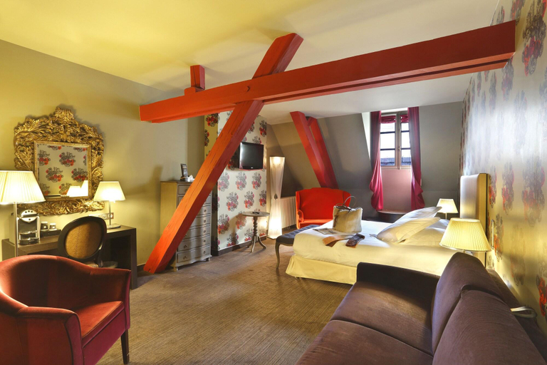 Public Area 3, Hôtel de Paris, Doubs