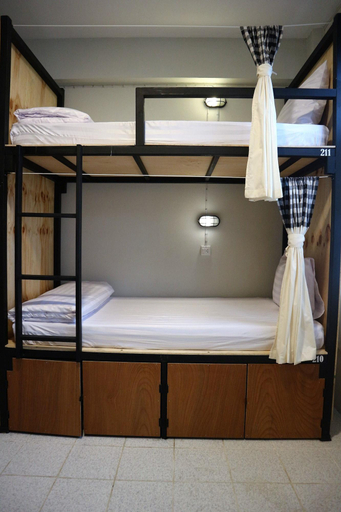 Bathroom 2, The Neighbors Hostel - Adults Only, Pulau Phuket