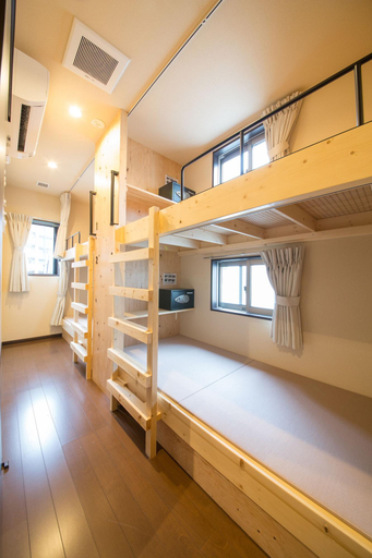Bedroom 5, Nekokura Hostel, Fukuoka