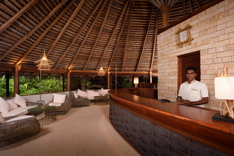 Public Area, Makunudu Island, Kaafu Atoll