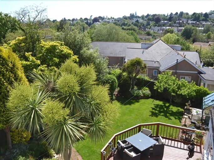 Sport & Beauty, The Sandpiper Guest House, Torbay