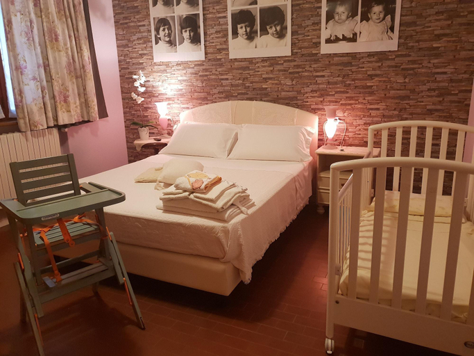 Bedroom 3, B&B Family Home, Cremona