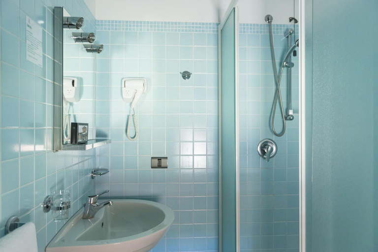 Bathroom 4, Albergo Il Giardino del Rio, L'Aquila