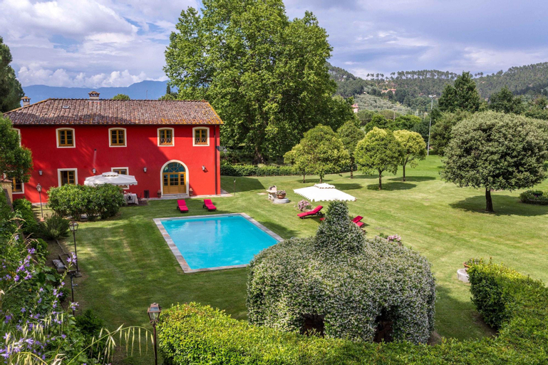 La dimora dell'inventore luxury B&B, Lucca