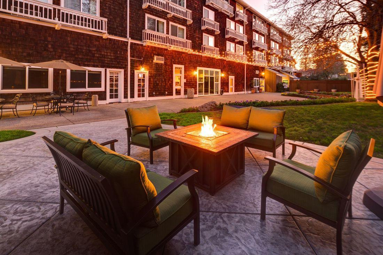 Public Area 3, Lake Natoma Inn, Sacramento
