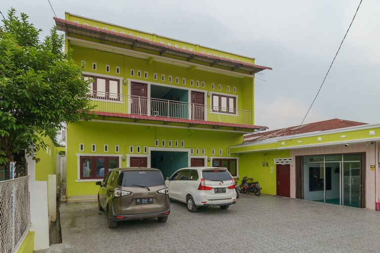 RedDoorz Syariah near UISU Medan, Medan